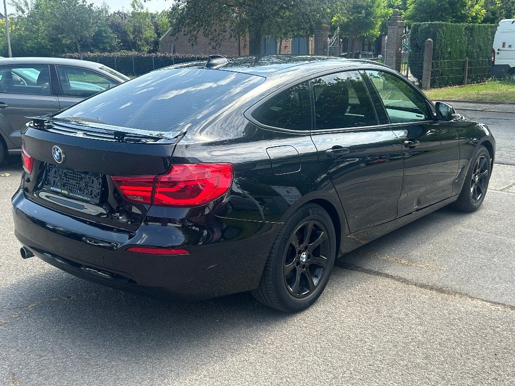BMW 318dA GT, 2018, 181.220km, Automaat, Keuring, Garantie, Auto's, BMW, 1995 cc, 4 cilinders, Zwart, Bedrijf