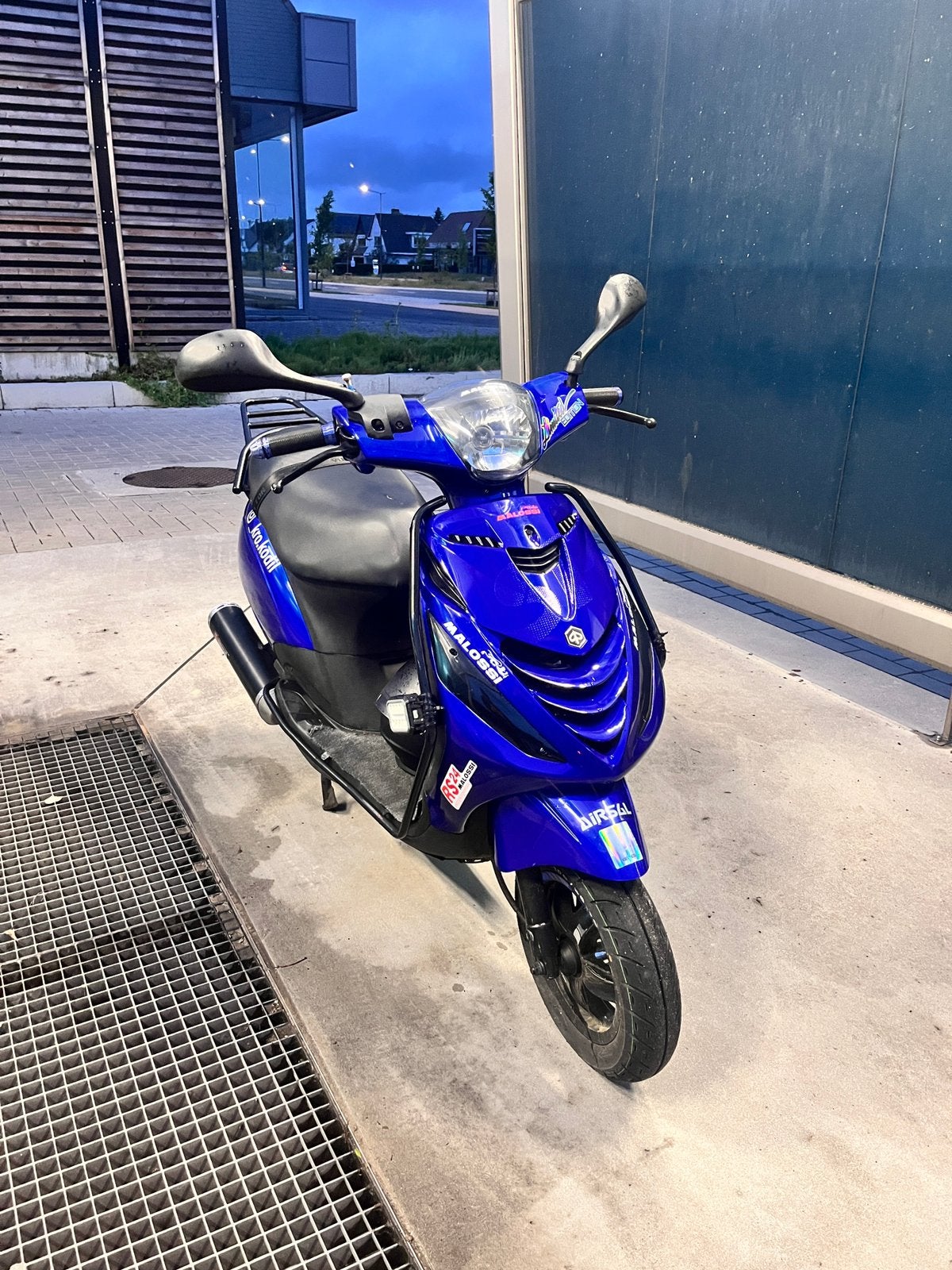 PIAGGIO ZIP! tekoop of teruil!!!, Fietsen en Brommers, Ophalen, Zo goed als nieuw, Zip