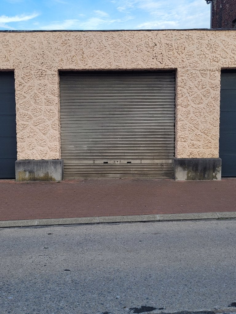Garage / Entrepôt à louer / 36 m², Province de Hainaut