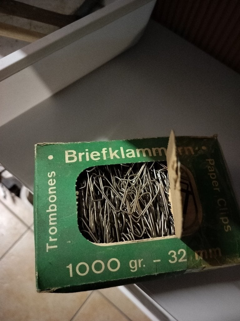 Grote vintage doos paperclips 32 mm, Ophalen of Verzenden, Zo goed als nieuw