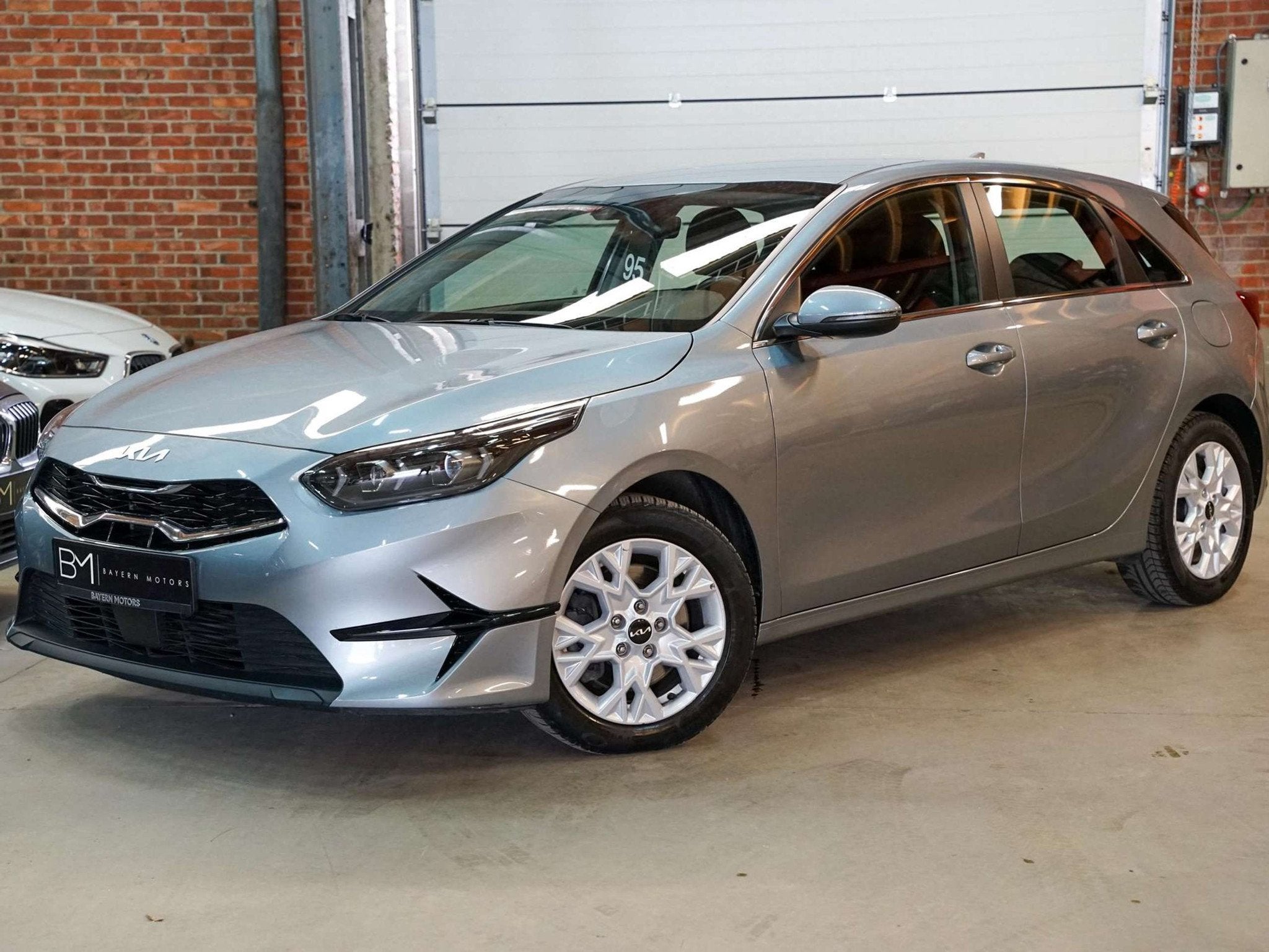 Kia 1.0 Benzine Navi CarPlay Camera EURO 6d Garantie, Stof, Gebruikt, Bedrijf, 5 deurs