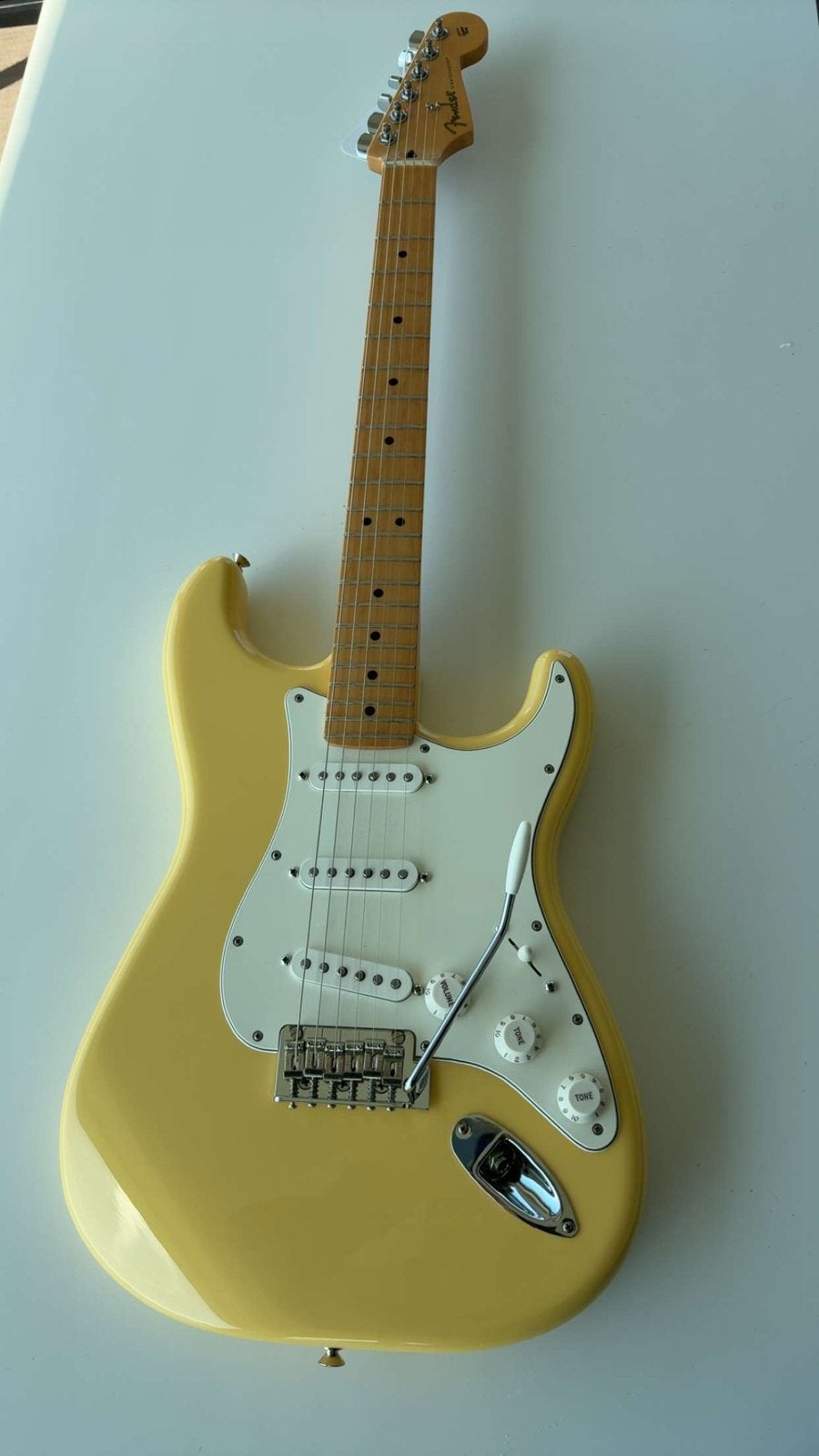 Fender player stratocaster buttercream + fender mustang LT25, Musique & Instruments, Instruments à corde | Guitares | Électriques
