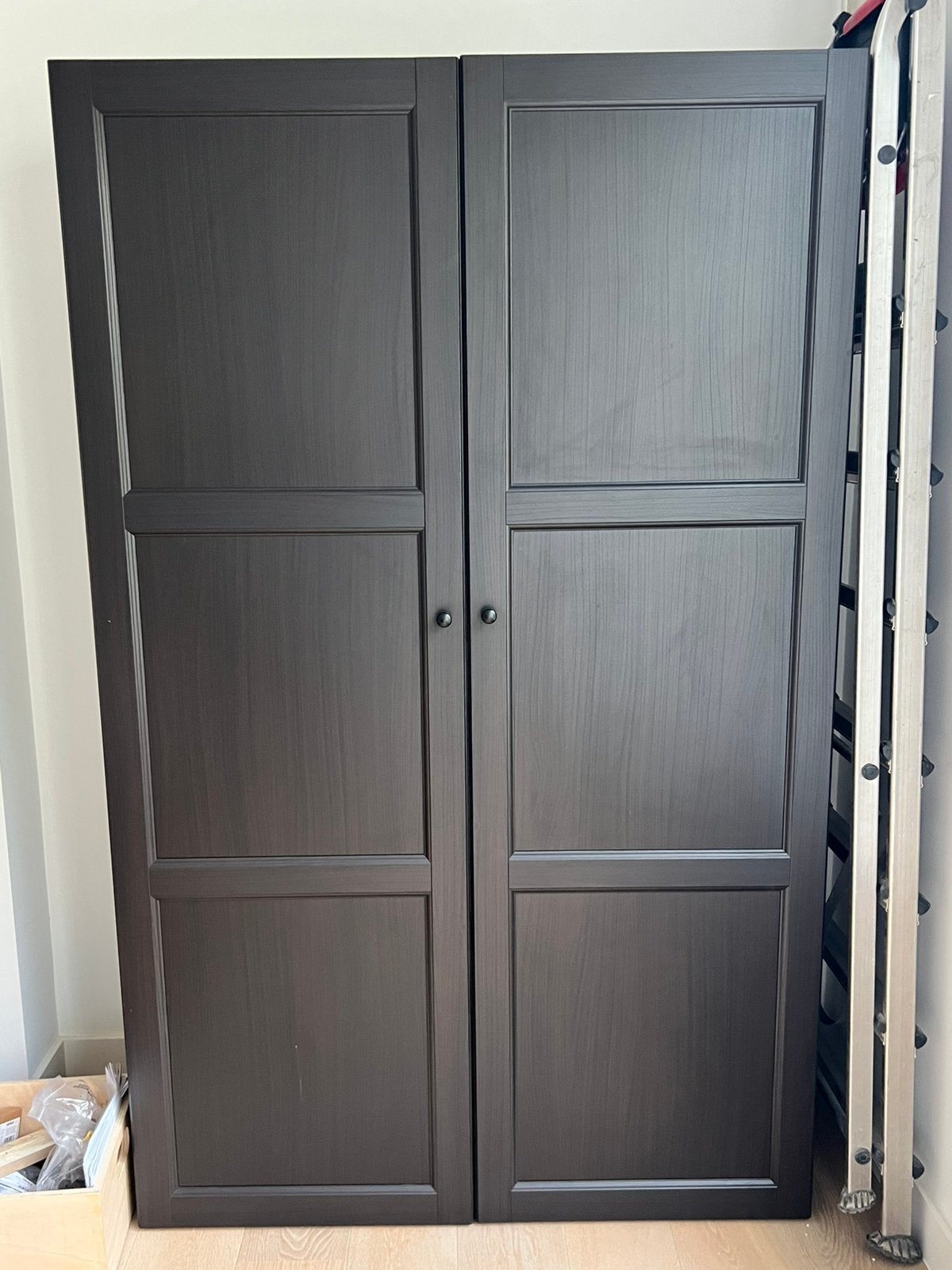 Kast Ikea donkerbruin/zwart 1m20 breed, Huis en Inrichting, Kasten | Kleerkasten, Ophalen, Zo goed als nieuw