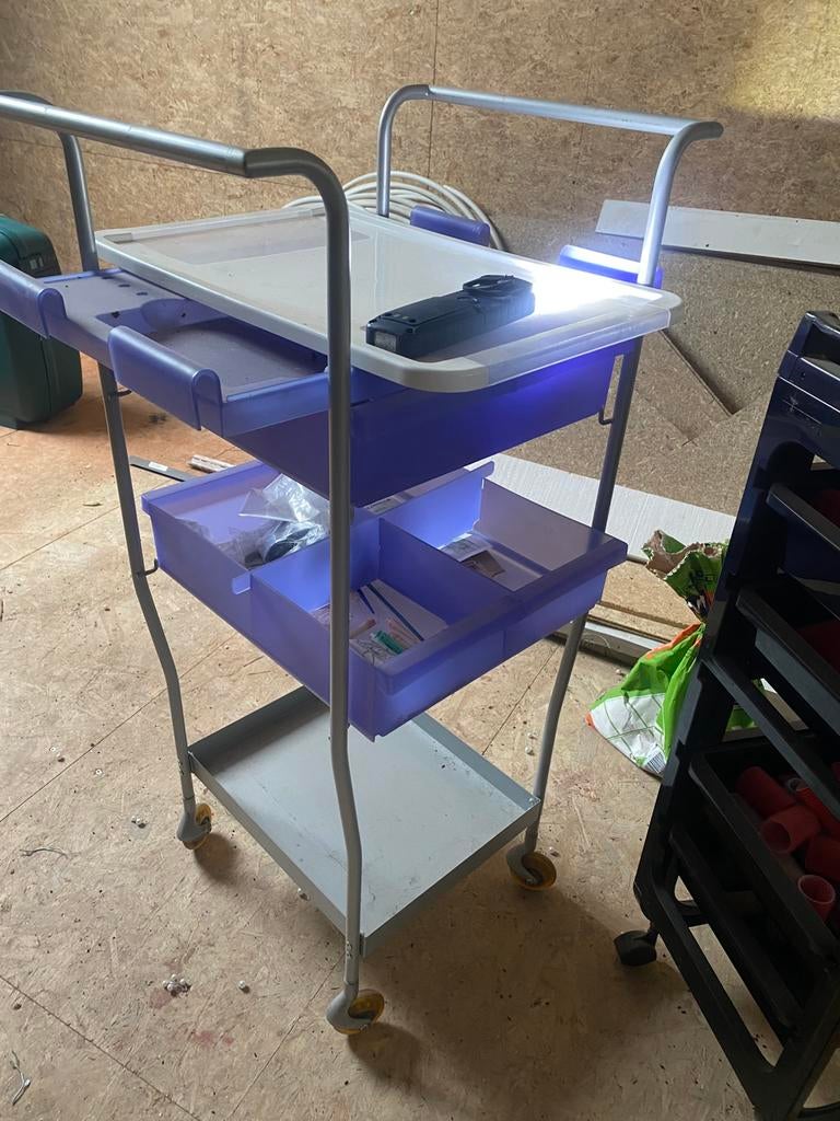 Kapsalon karretjes, Huis en Inrichting, Ophalen, Gebruikt