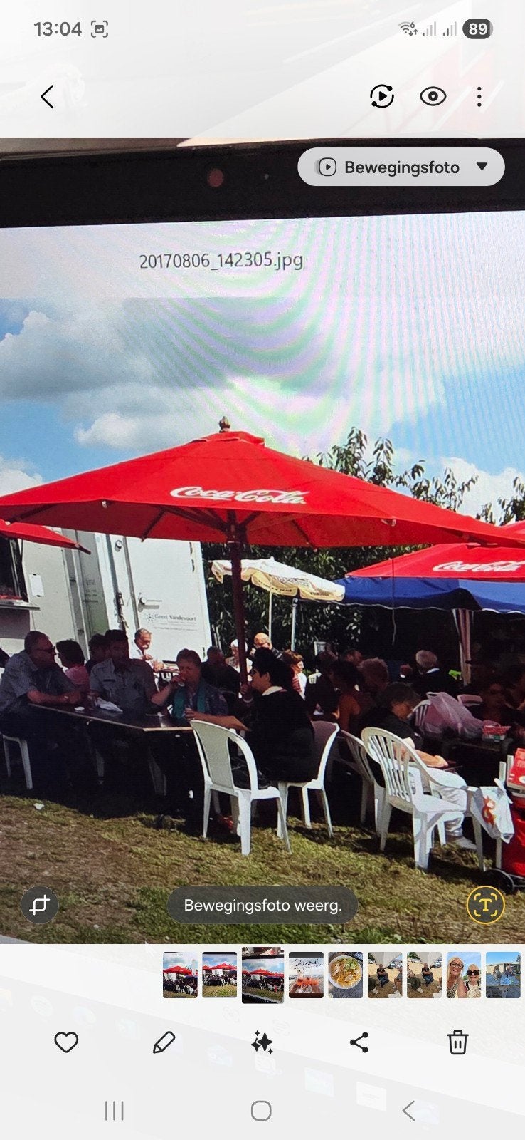 zeer grote coca cola parasols, Enlèvement