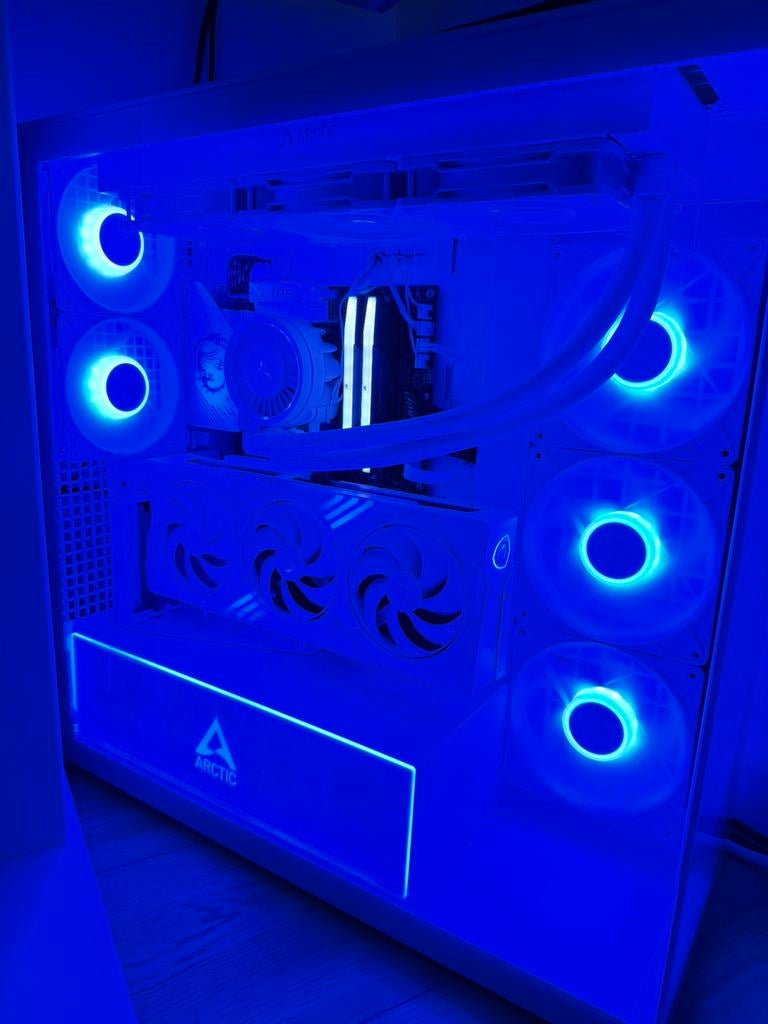 Gaming-pc/RTX 5070 Ti/Ultra 7 265KF/32 GB DDR5, Ophalen, Zo goed als nieuw