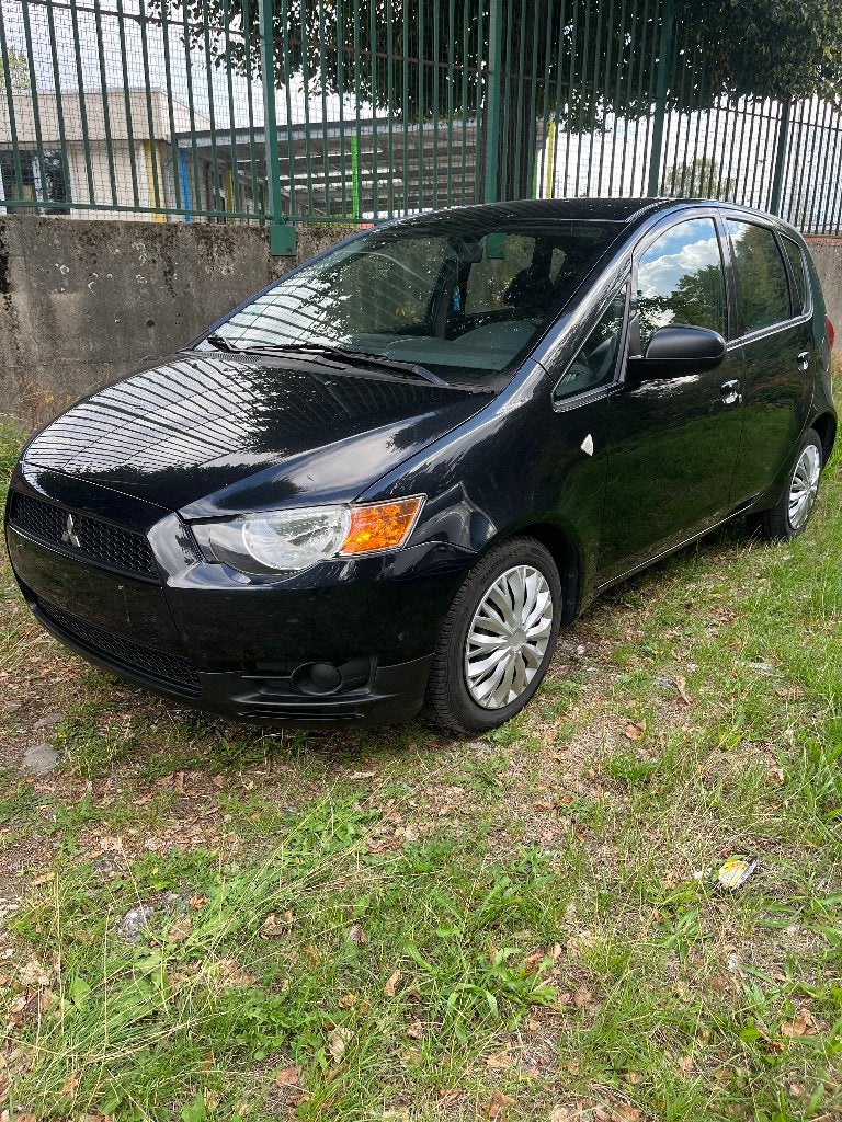 Mitsubishi colt 1.1i essence prête à immatriculer, Achat, Entreprise, Boîte manuelle, 5 portes