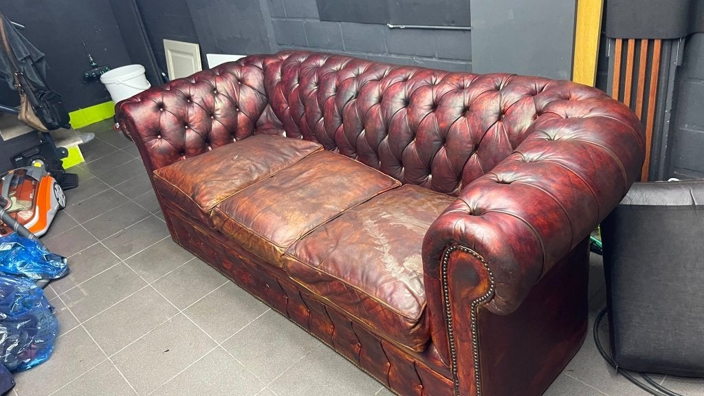 Canapé Chesterfield de qualité 3 places COLLECTOR 375€, Enlèvement, Utilisé, Cuir