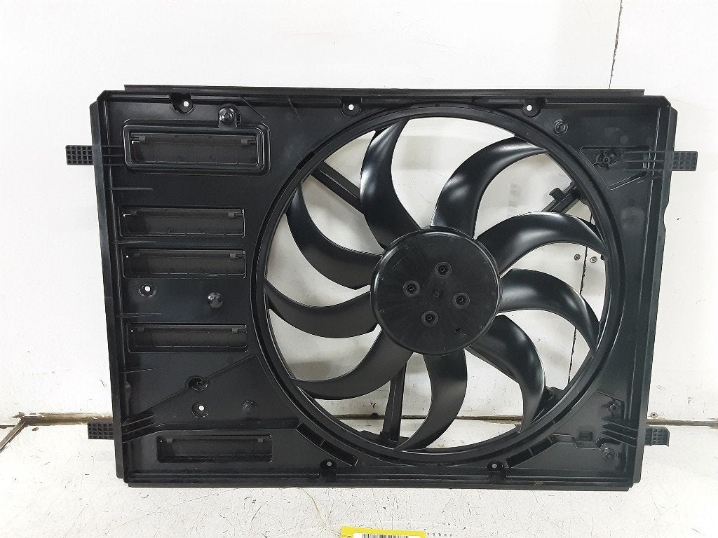 VENTILATEUR RADIATEUR MOTEUR Ford Focus 4 (JX618C607BB), Henry-Ford-Straße  1
50735  Köln, DE, Ford-Werke GmbH, Kunden@ford.com