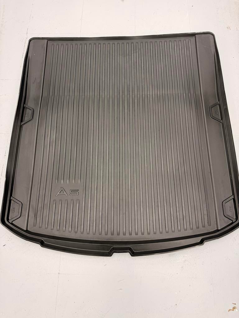 Tapis de coffre audi a5 sportback 2024, Enlèvement, Comme neuf