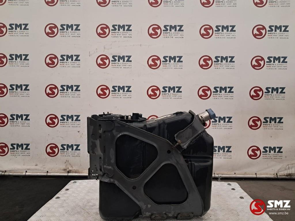 Occ Réservoir d'AdBlue 60 L + capteur de niveau d', Utilisé, Mercedes-Benz, Systèmes à carburant