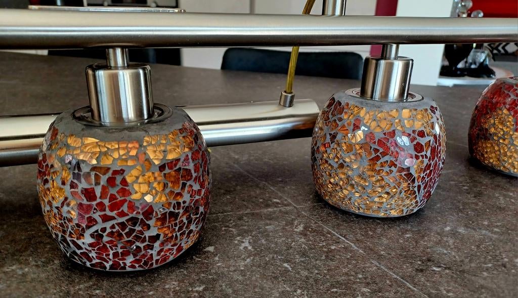 Lustre, Enlèvement, Verre
