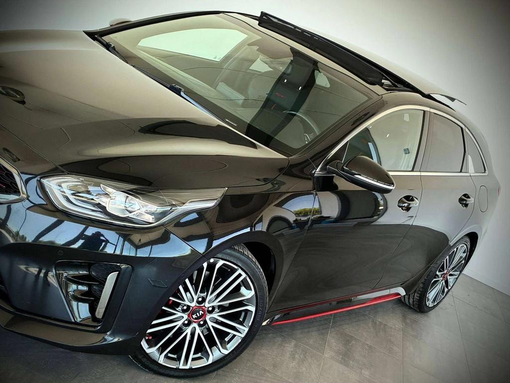 Kia ProCeed pro_cee'd GT 1.6 T-GDi DCT-GPS-T.OUVRANT-CARPLAY, Auto's, Kia, Automaat, Gebruikt, 4 cilinders, Alcantara
