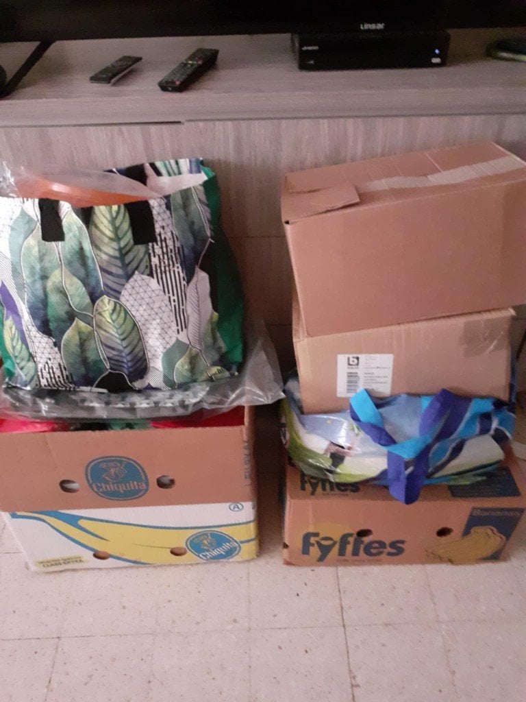 lot brocante tombola neufs impossible de faire + de photos, Enlèvement
