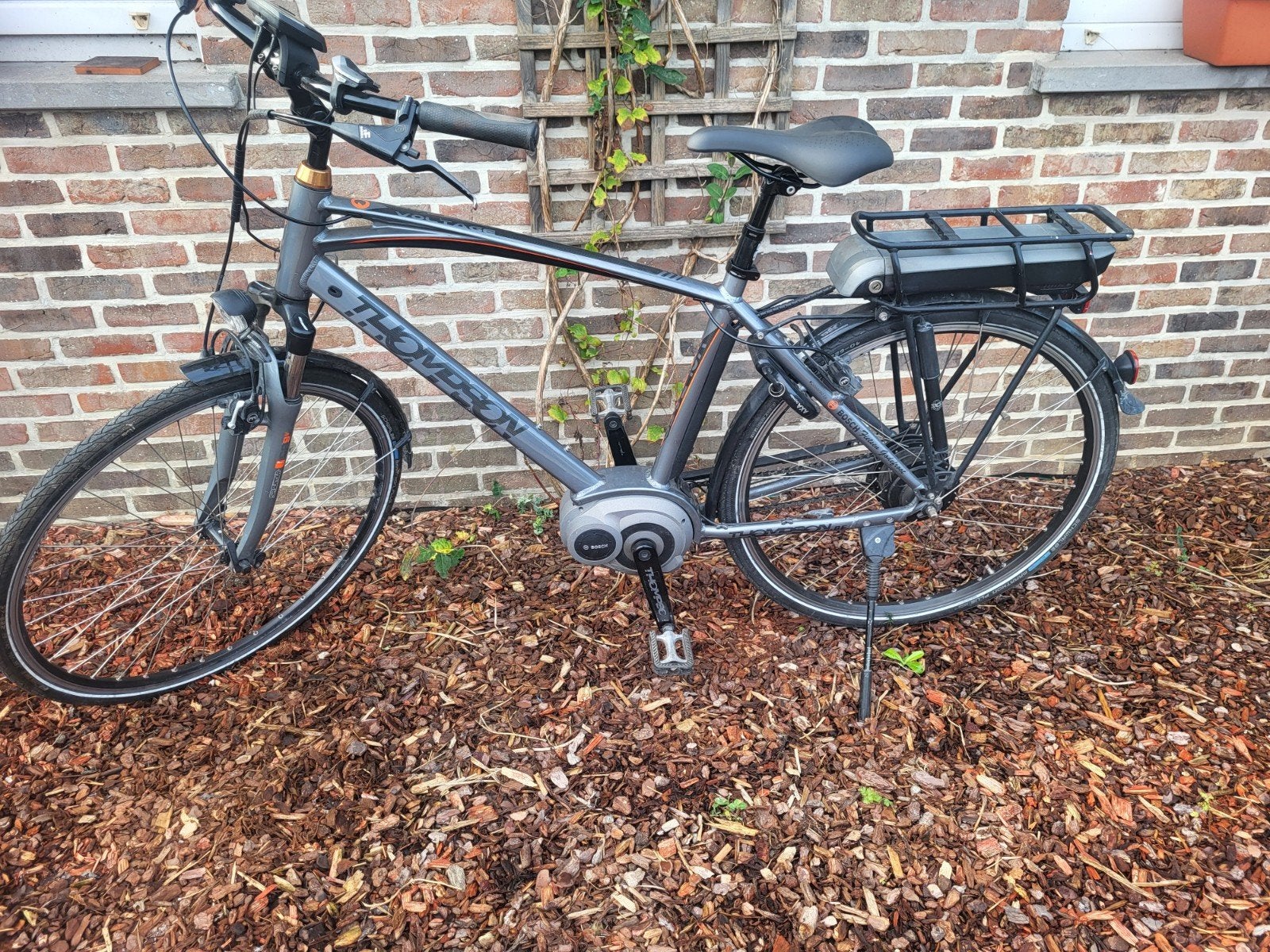 e bike Thompson, Ophalen