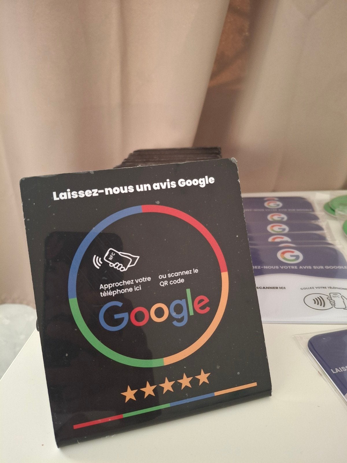 Google Avis NFC-plaat om op te zetten — 29,90€ — Commerce/Cr, Telecommunicatie, Wearable-accessoires, Ophalen of Verzenden