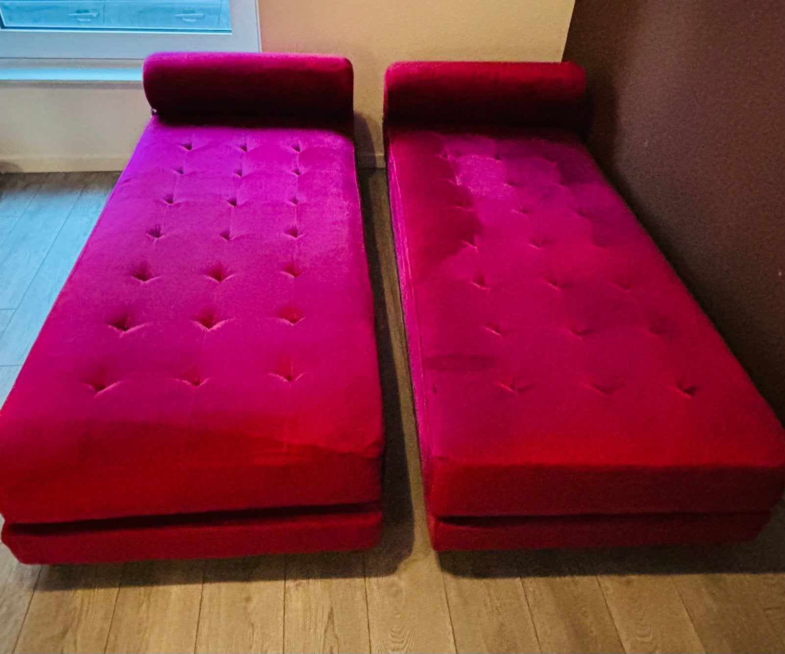 Lot de 2 canapés-lits en velours Bordeaux – 201 cm, Maison & Meubles, Enlèvement, Utilisé