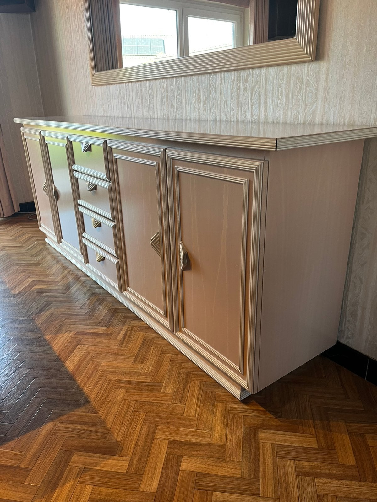 Lichtrose natuurhouten dressoir, tafel en vitrinekast, Ophalen, Gebruikt, Eikenhout