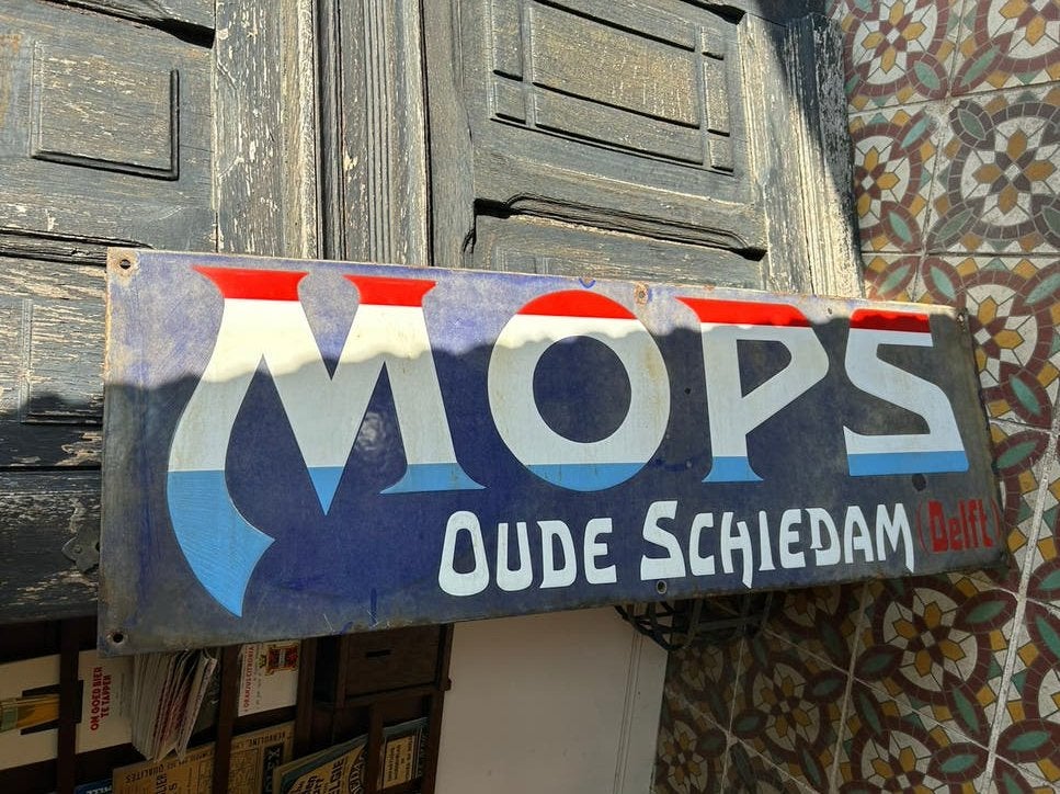 Mops emaillle bord, Enlèvement