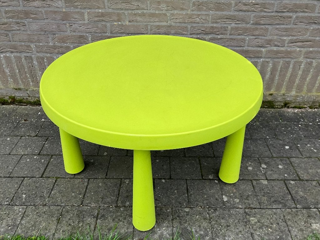 Groene speeltafel MAMMUT + 2 krukjes, Kinderen en Baby's, Ophalen, Gebruikt, Tafel(s) en Stoel(en)