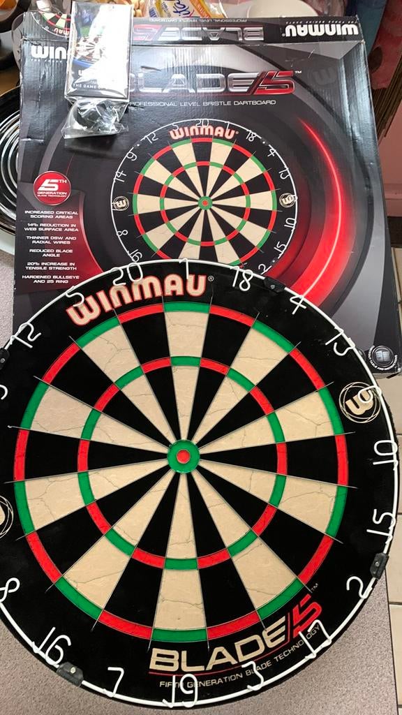 Dartsblokken 2 stuks getekend door Dimitri vdb, Ophalen, Zo goed als nieuw