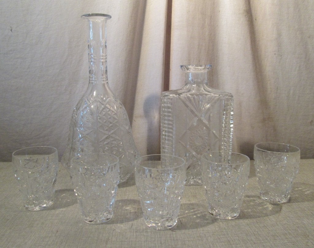 2 belles carafes anciennes en verre avec 5 verres assortis, Enlèvement ou Envoi