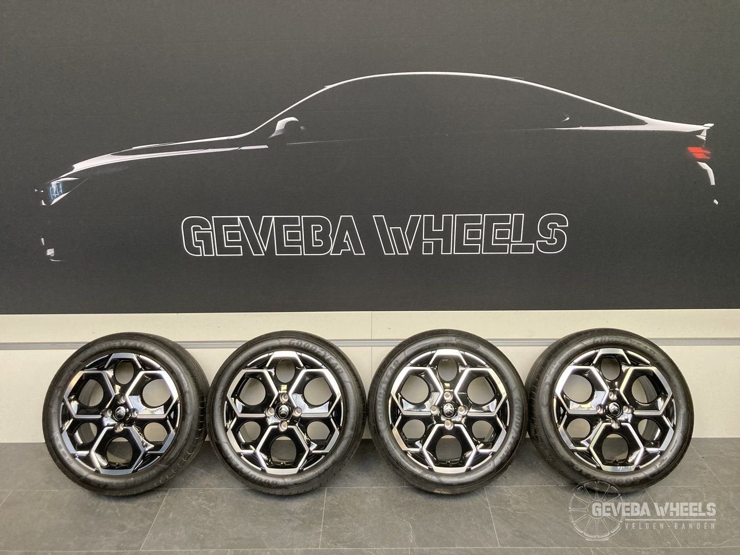 17” originele Citroen C3 IV velgen + banden 4x108 205/50/17, Autos : Pièces & Accessoires, Pneus et Jantes, Véhicule de tourisme