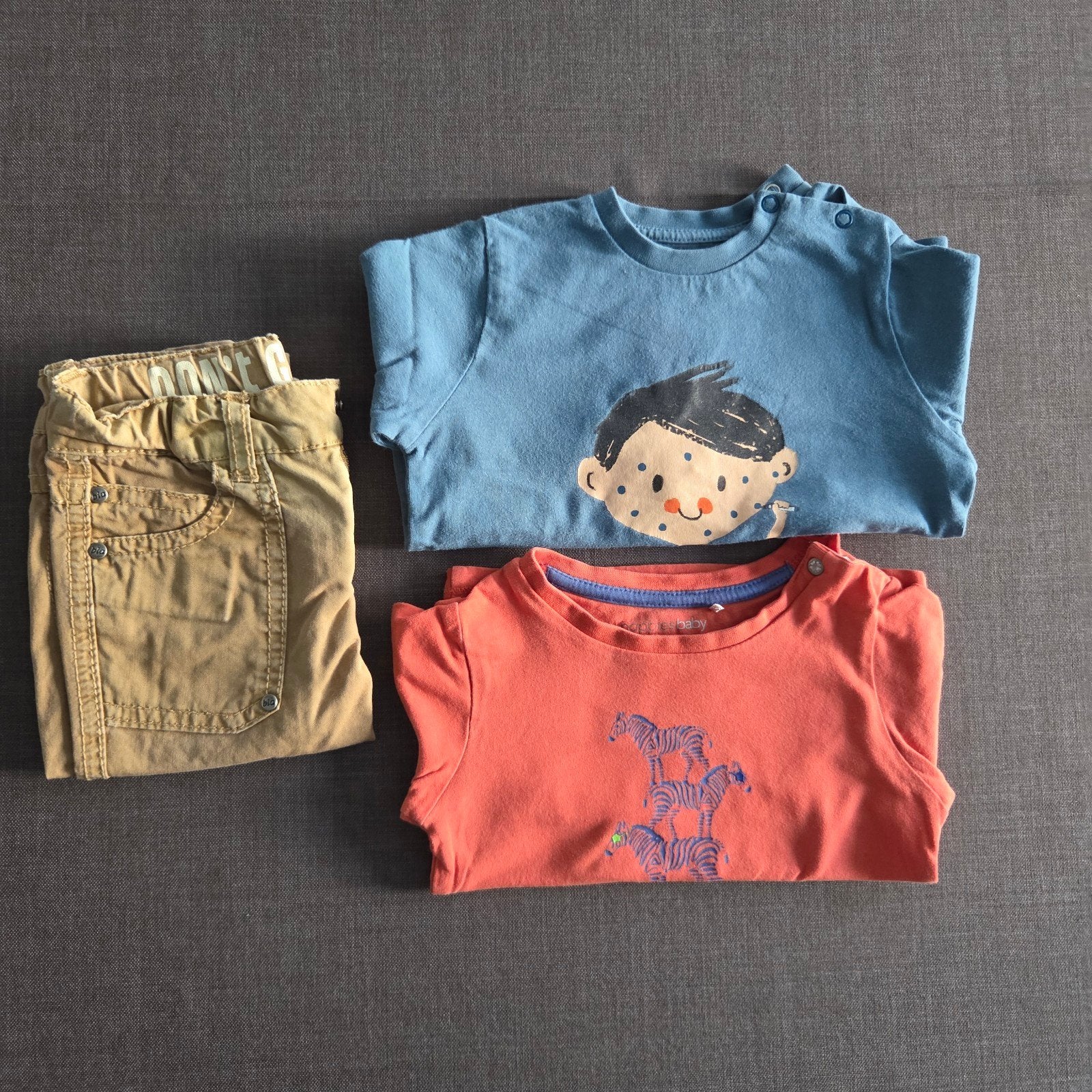 2 shirts met lange mouwen en lange broek, maat 74, Enfants & Bébés, Enlèvement