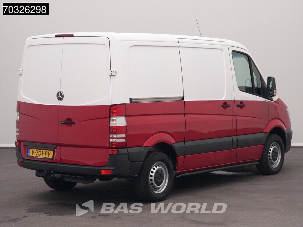 Mercedes Sprinter 214 CDI L1H1 Trekhaak Navi Airco Cruise Eu, Auto's, Stof, Gebruikt, Euro 6, 4 cilinders