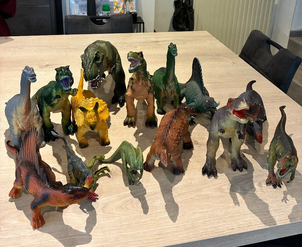 Dino’s speelgoed, Ophalen of Verzenden, Gebruikt