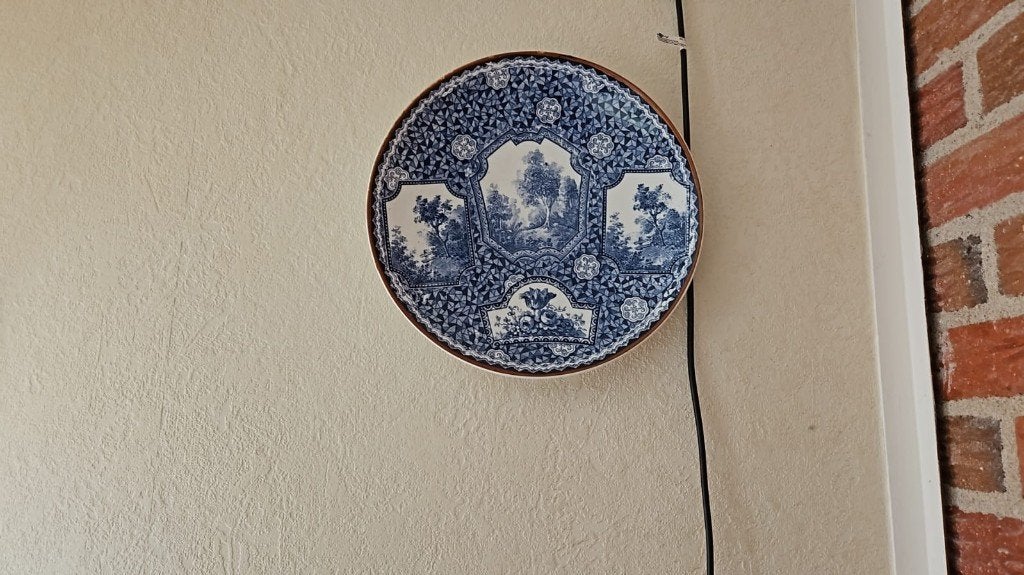 assiette murale 25 cm Villeroy Boch en porcelaine 4 peintres, Enlèvement ou Envoi