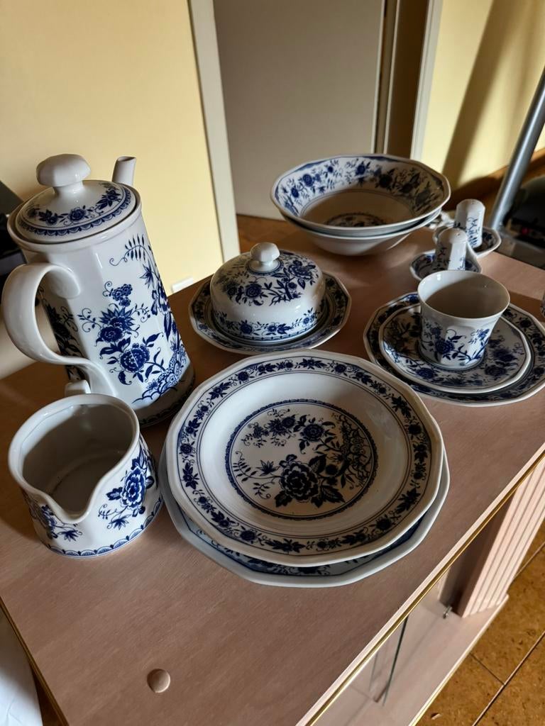 Koffie en eetservies en toebehoren, Ophalen