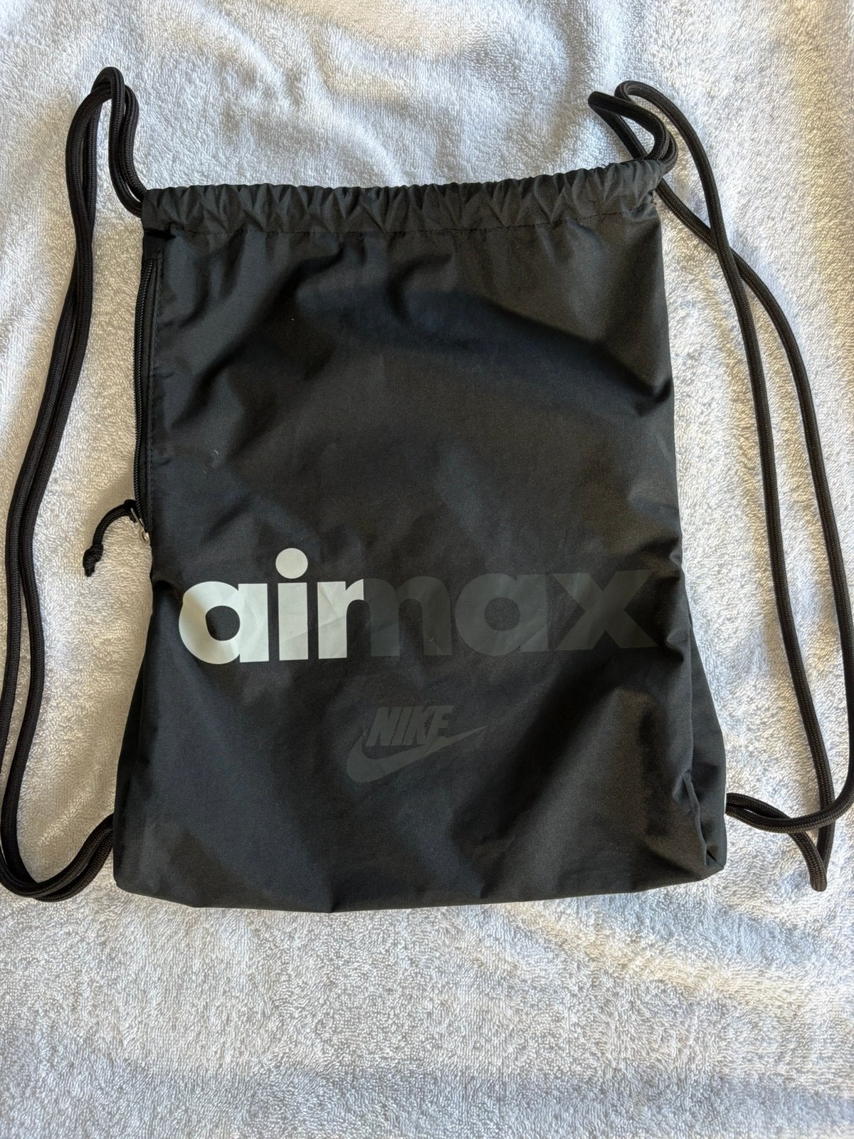Nike Air Max, sporttas, zwart, met extra opberg, als nieuw!, Ophalen of Verzenden, Zo goed als nieuw