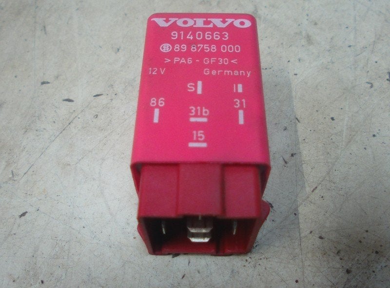 RELAIS Volvo 960 I Estate (01-1990/01-1997) (9140663), Gebruikt, Info@volvocars.com, Volvo, Volvo Car Germany GmbH