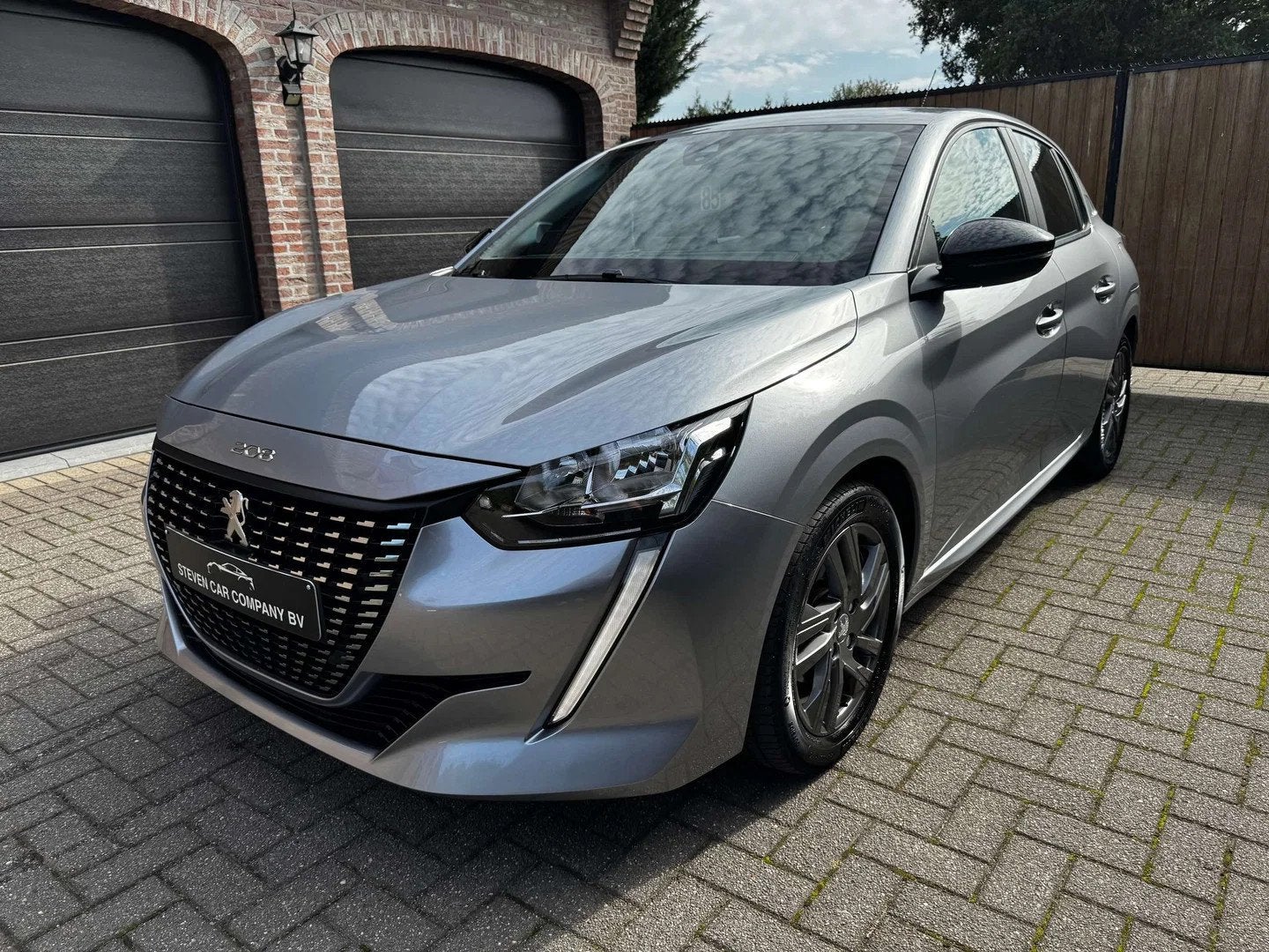 Peugeot 208 | NAVI | CARPLAY | DAB | LANE ASSIST | CRUISE CO, Autos, Argent ou Gris, Achat, Euro 6, Entreprise
