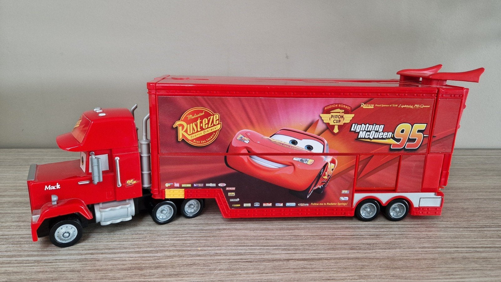 Disney Cars Mack transforming truck, Enlèvement ou Envoi, Utilisé