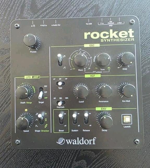 Waldorf Rocket in nieuwstaat, Enlèvement ou Envoi