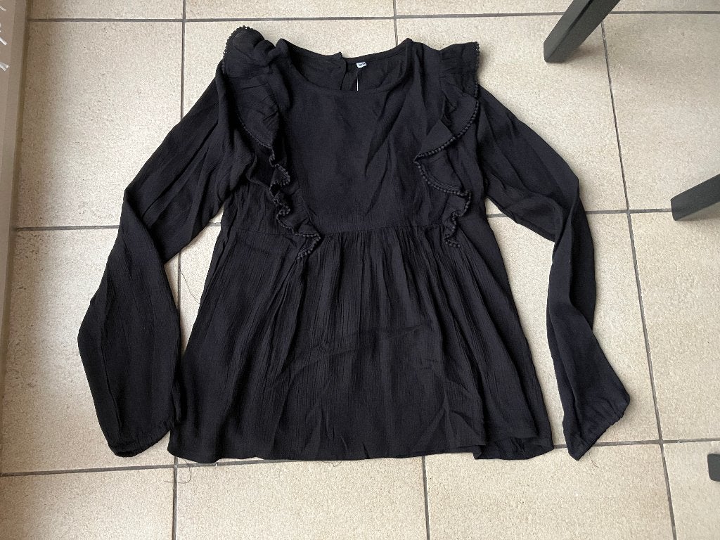 Nieuwe zwarte blouse - Maat 134 / 140, Kinderen en Baby's, Ophalen of Verzenden, Nieuw, Meisje, Shirt of Longsleeve