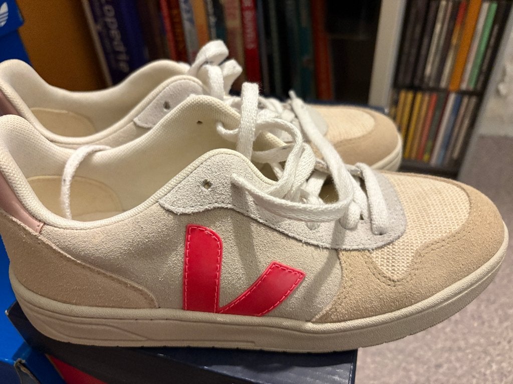 Baskets en daim Veja V-10, Autres couleurs, Sneakers et Baskets, Veja, Enlèvement