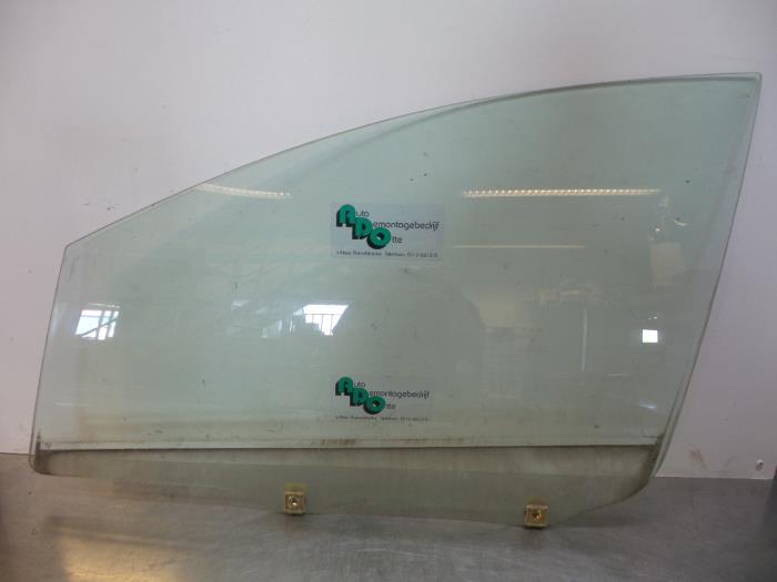 Vitre portière 4portes avant gauche d'un Mitsubishi Grandis, -, Utilisé, Mitsubishi, -