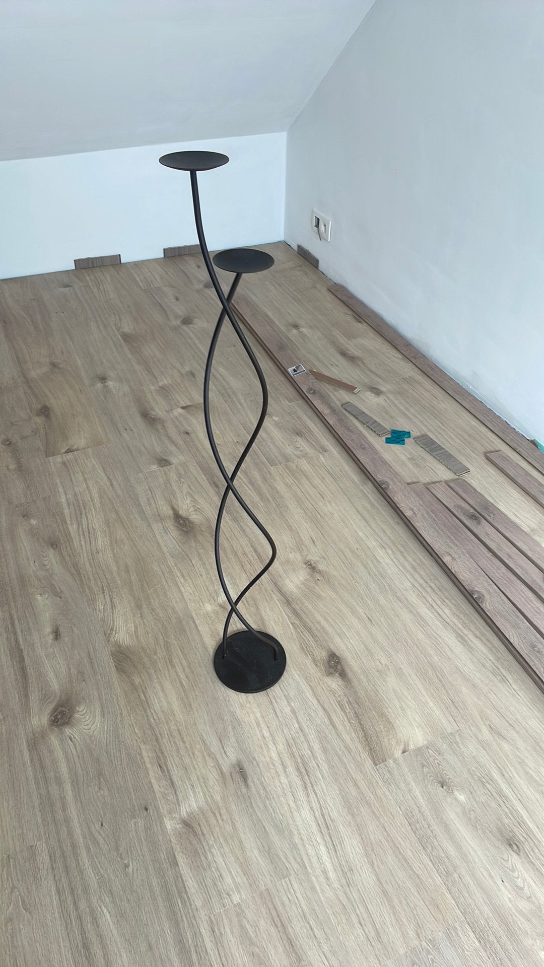Bougeoir sur pied, Enlèvement, Utilisé