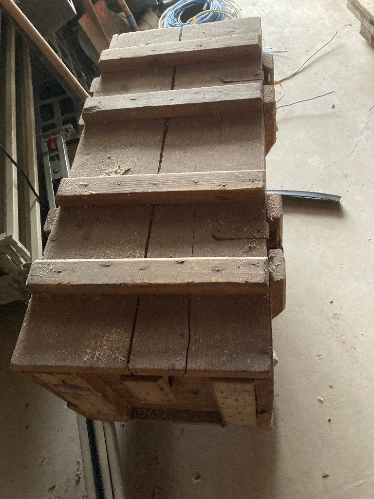 Étui en bois, Enlèvement