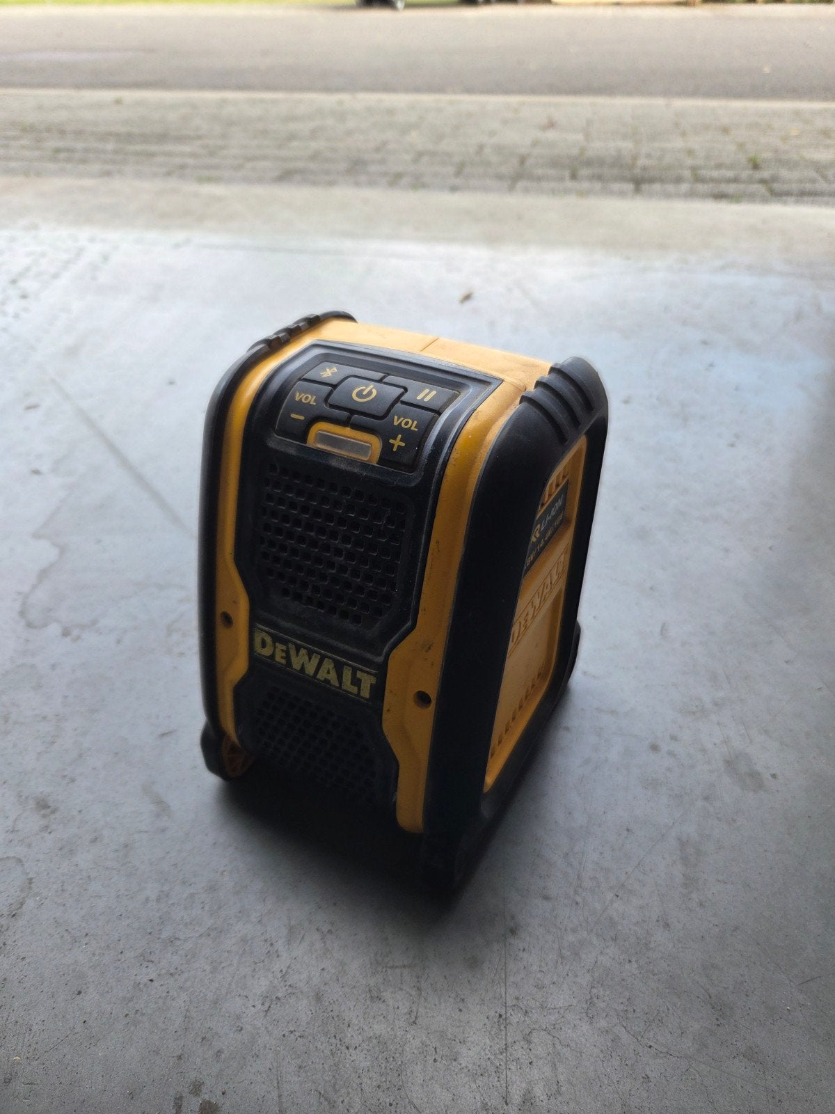 Dewalt bluetooth radio, Ophalen, Gebruikt, Bouwradio