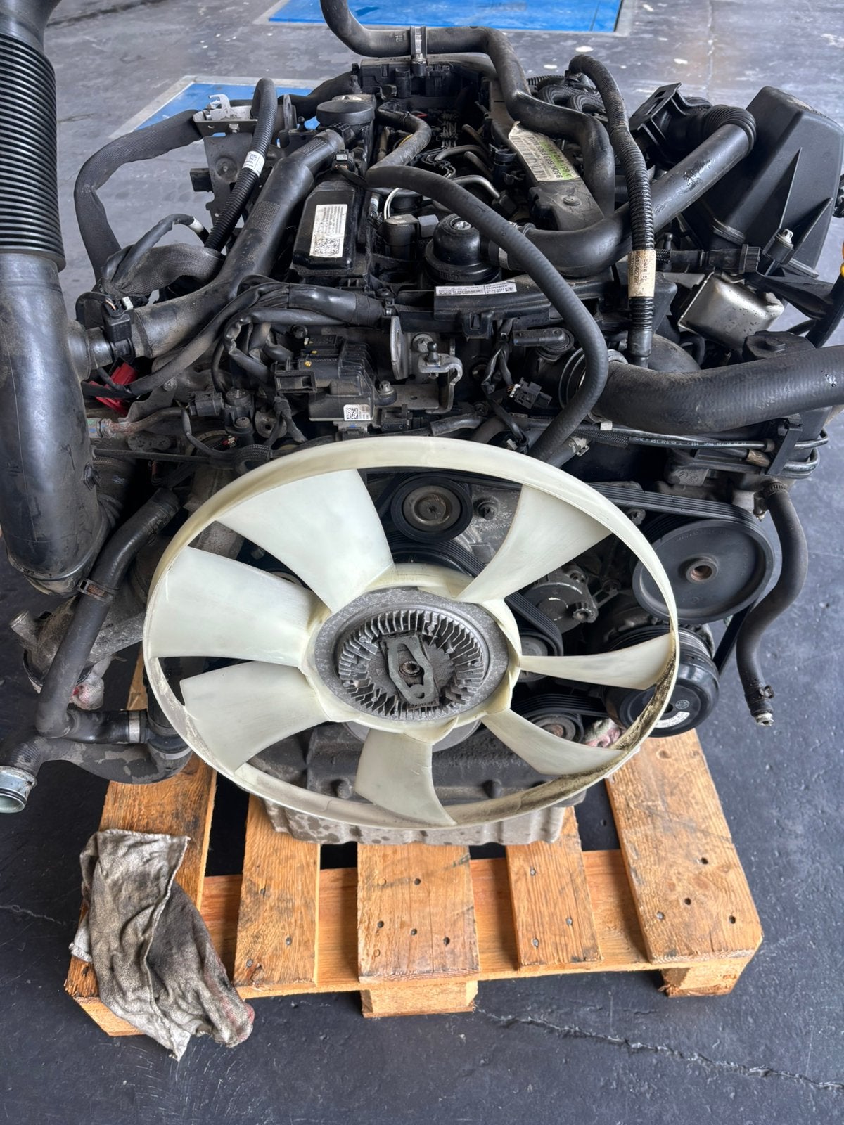 Mercedes OM651, Ophalen, Mercedes-Benz
