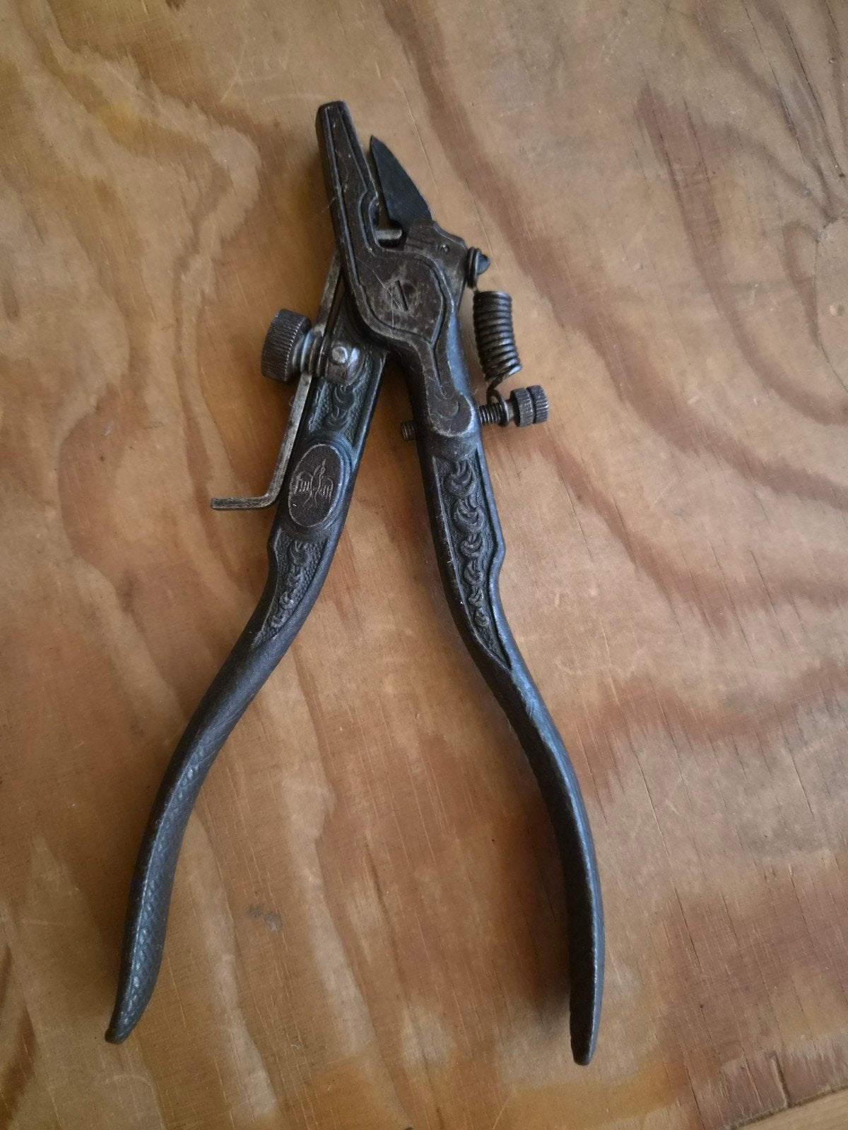 Pince à avoyer ancienne. 20 euros, Enlèvement ou Envoi