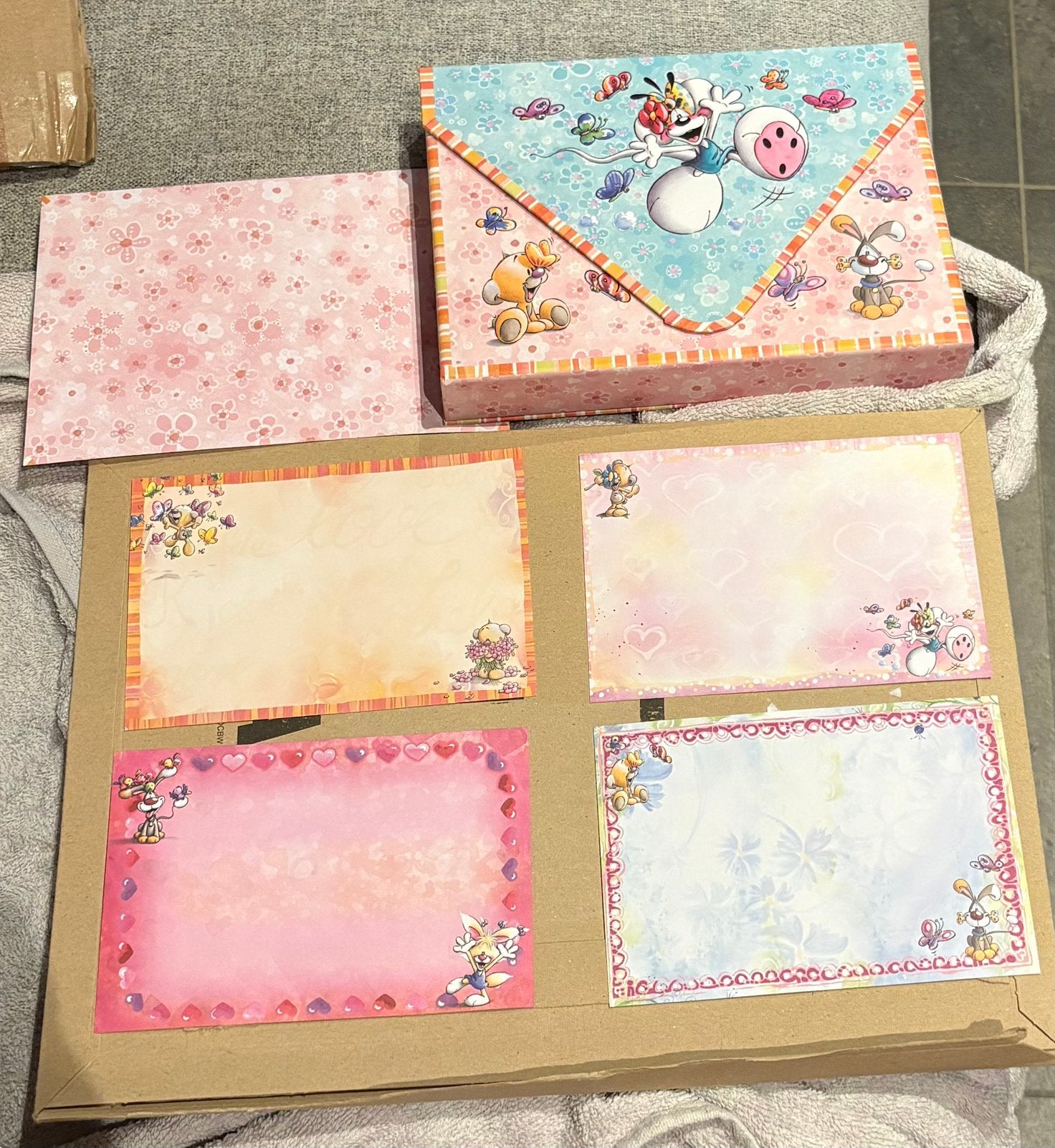 Bewaardoos met briefpapier en enveloppe, Verzamelen, Diddl, Verzenden, Zo goed als nieuw