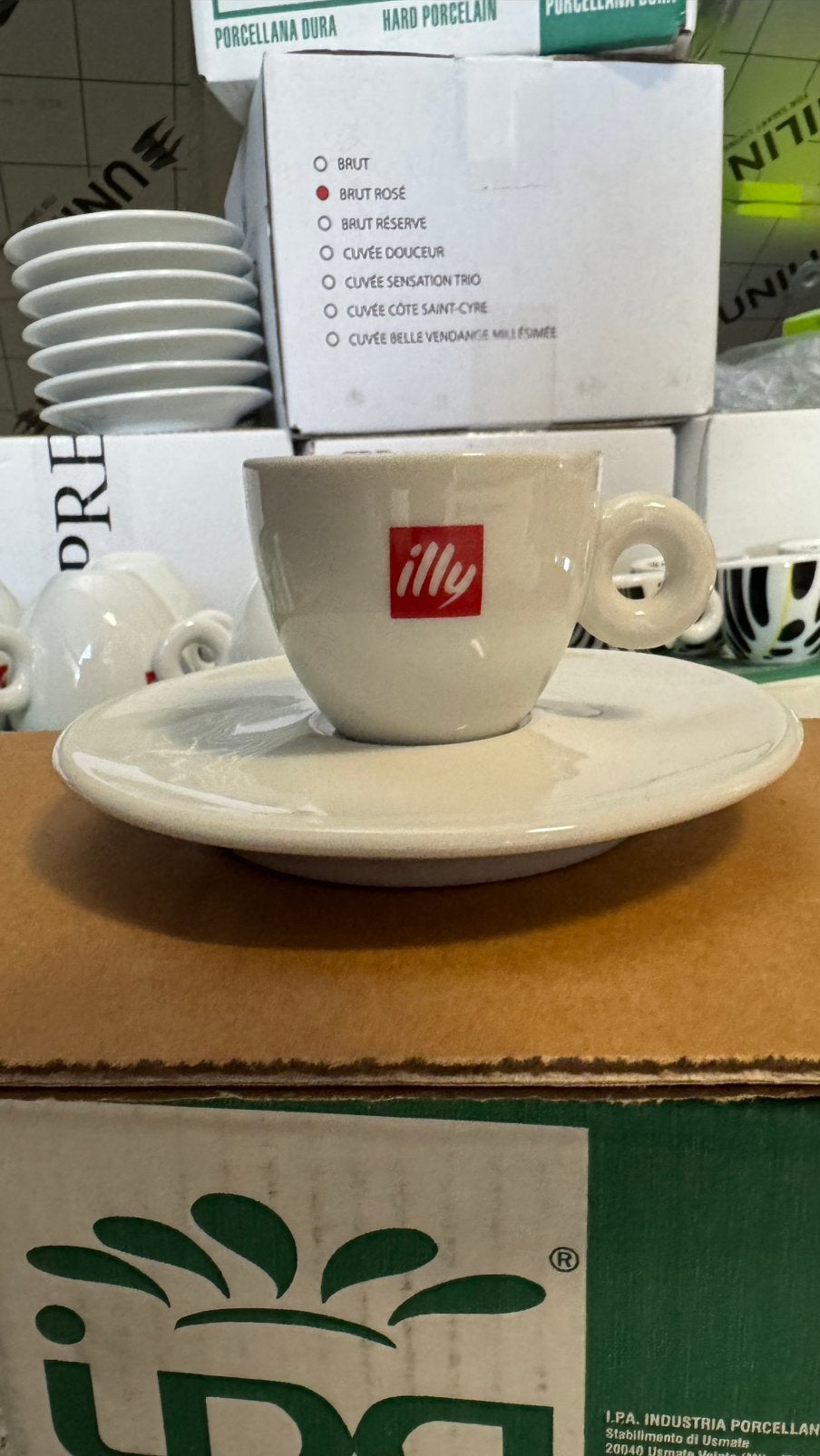 Illy espresso kopjes + schoteltjes x6, Nieuw, Ophalen of Verzenden, Illy, Kop(pen) en/of Schotel(s)