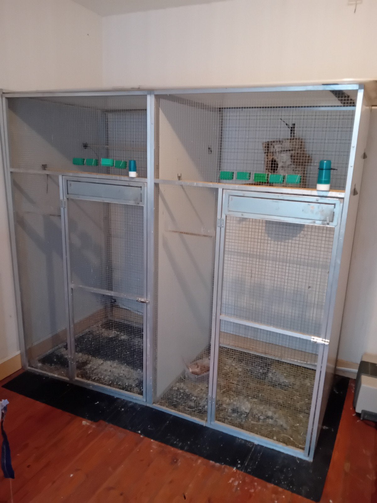 3 ijzeren volières 2m hoog 1m lang 1m breed, Animaux & Accessoires, Oiseaux | Oiseaux Autre