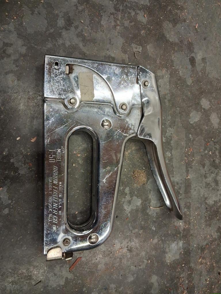Nietmachine, nietpistool, Ophalen, Gebruikt