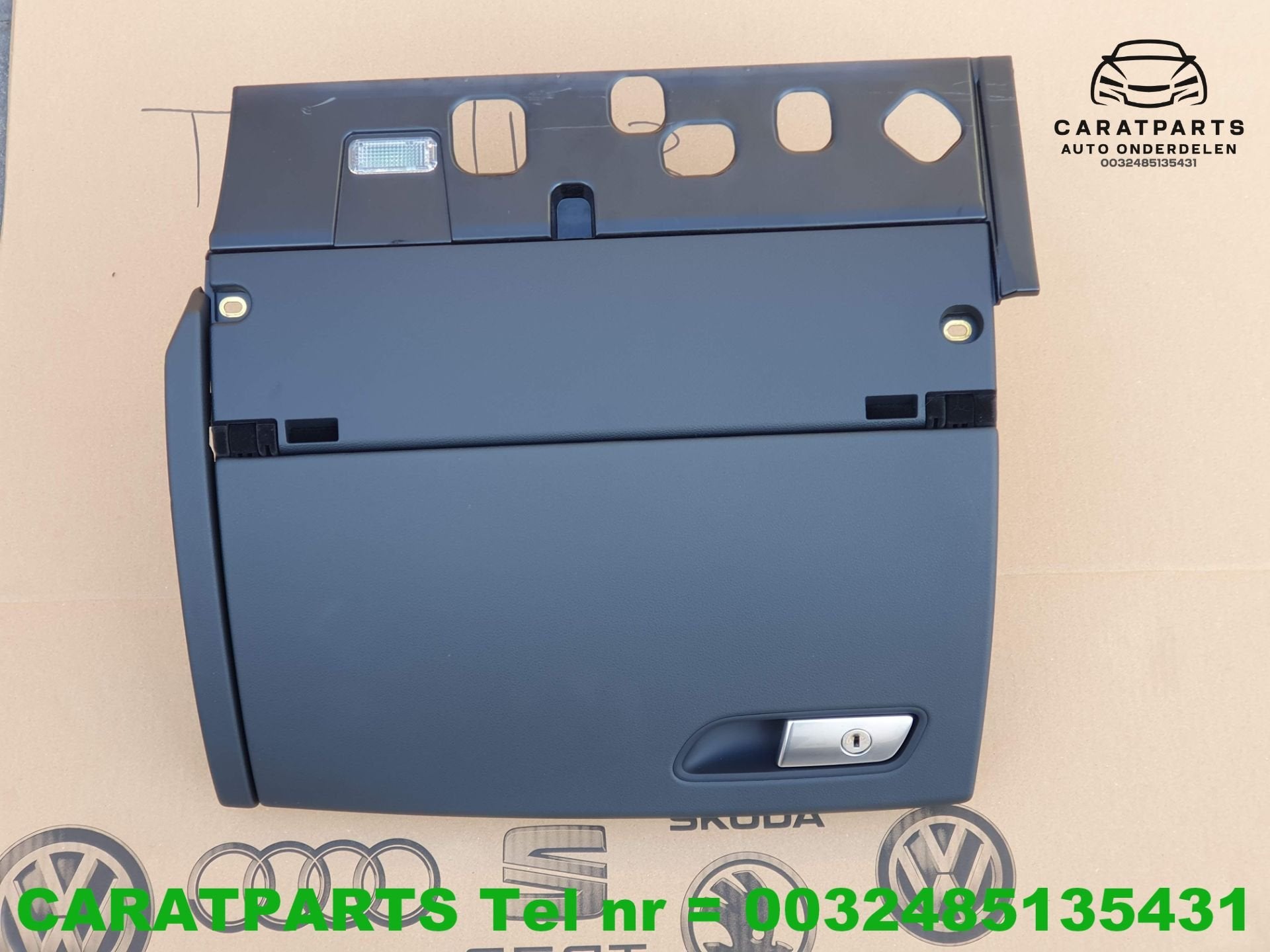 4G1857104 Audi A6 bo te gants a6 compartiment tableau de bor, AUDI AG, Auto-Union-Strasse 1
85045  Ingolstadt, DE, Audi, Utilisé